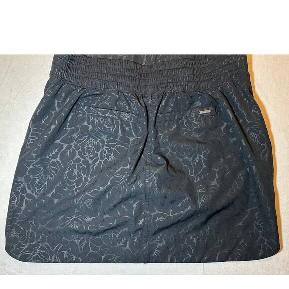 Orvis Woman's Active Skort Black Floral Size Small - Picture 4 of 7